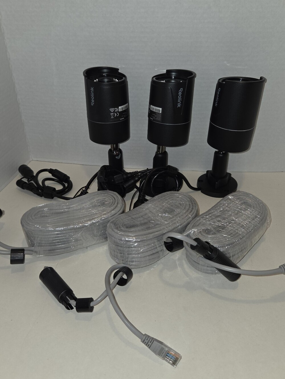3 Reolink B500 5MP PoE IP Cameras 2K HD IR Night Vision With LAN Cables